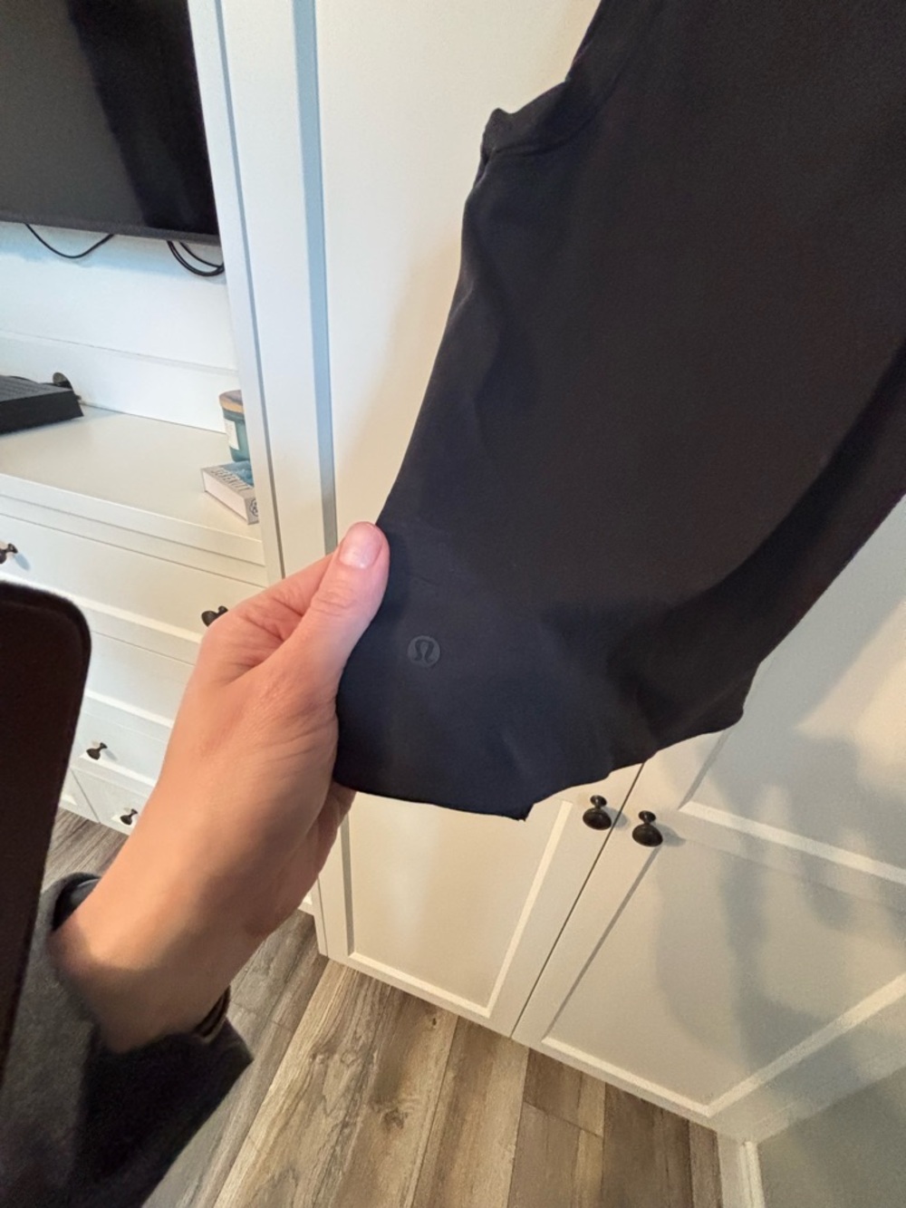 Lululemon Wundermost Nulu Mockneck Tank Top Black Size 2 - Picture 5 of 6